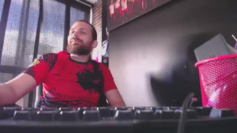 THE CAPTAIN online show from January 2, 3:19 pm