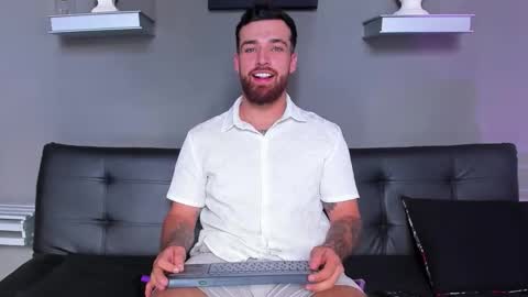 thor_evans online show from October 15, 7:14 pm