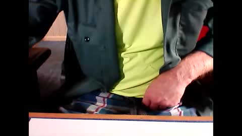 Snapshot of throubingcock chatting on January 18, 9:13 pm throubingcock online show from January 18, 9:13 pm