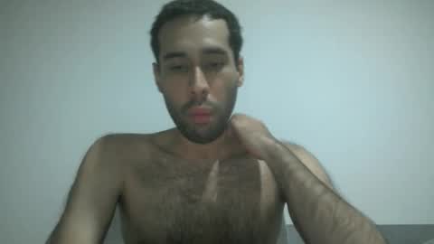 Snapshot of throwawayyourgun chatting on December 2, 9:39 pm Luka online show from December 2, 9:39 pm