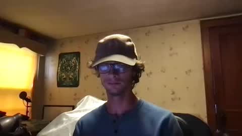 Snapshot of thundersword chatting on October 12, 8:52 pm thundersword online show from October 12, 8:52 pm