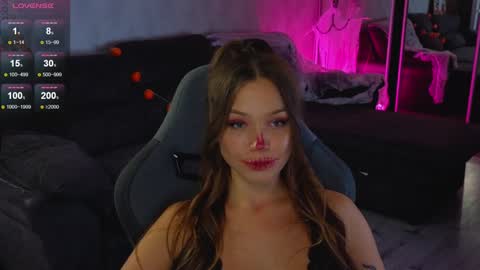 Snapshot of tia__moon chatting on October 25, 7:30 pm tia__moon online show from October 25, 7:30 pm