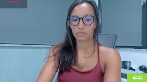Snapshot of tia_j chatting on June 17, 3:57 pm tia_j online show from June 17, 3:57 pm