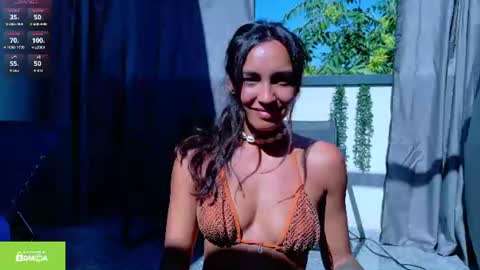 Snapshot of tia_j chatting on June 27, 7:13 am tia_j online show from June 27, 7:13 am