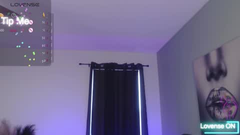 Tia Bella online show from October 26, 8:59 pm