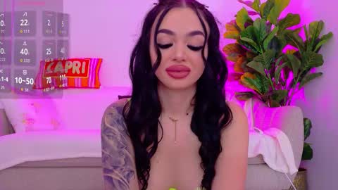 tiabelle online show from November 21, 6:28 pm