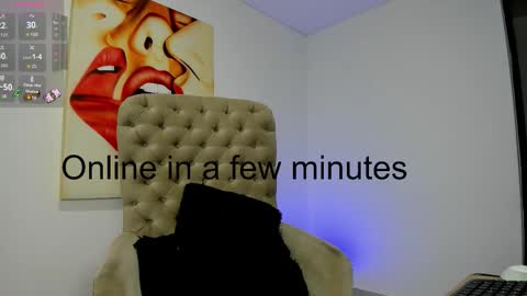 Snapshot of tiago_hannah chatting on October 30, 9:11 am carolina online show from October 30, 9:11 am