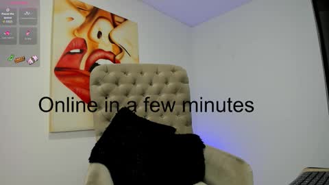 Snapshot of tiago_hannah chatting on November 30, 10:19 am carolina online show from November 30, 10:19 am