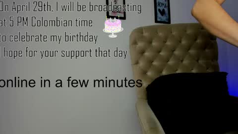Snapshot of tiago_hannah chatting on April 27, 10:57 am carolina online show from April 27, 10:57 am