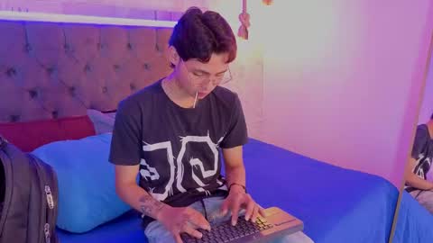 Snapshot of tian_sex chatting on May 22, 4:08 am online show from May 22, 4:08 am