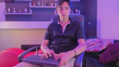 Snapshot of tian_sex chatting on July 25, 8:17 pm online show from July 25, 8:17 pm