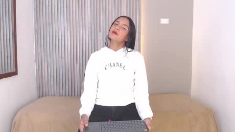 tihana online show from December 3, 9:23 pm