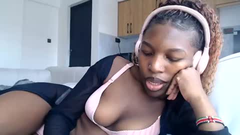 Snapshot of tiana_kay chatting on July 11, 12:19 pm tiana_kay online show from July 11, 12:19 pm
