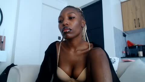 Snapshot of tiana_kay chatting on July 28, 9:48 am tiana_kay online show from July 28, 9:48 am
