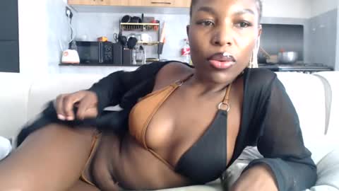 Snapshot of tiana_kay chatting on August 4, 12:52 pm tiana_kay online show from August 4, 12:52 pm