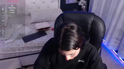 LIA online show from October 10, 1:32 pm