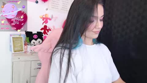 Tiana Le online show from February 21, 1:00 am