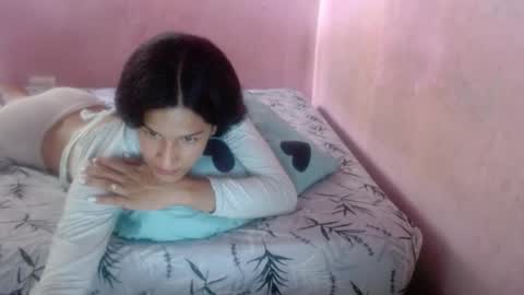 Snapshot of tianiiss_sweet chatting on September 12, 6:52 pm Tiana online show from September 12, 6:52 pm