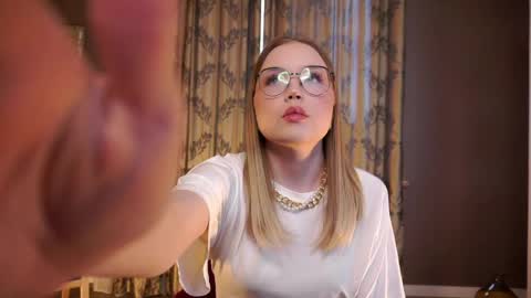 Jane online show from April 1, 1:41 pm