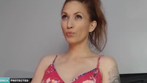 Snapshot of tiannarae chatting on June 30, 1:50 am TIANNA online show from June 30, 1:50 am