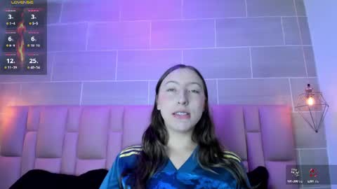 Snapshot of tiara19cute chatting on June 23, 1:53 pm tiara19cute online show from June 23, 1:53 pm