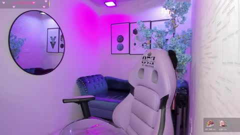 Tiara  online show from January 10, 3:30 am