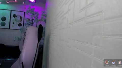 Snapshot of tiara_r chatting on June 16, 3:31 am Tiara online show from June 16, 3:31 am