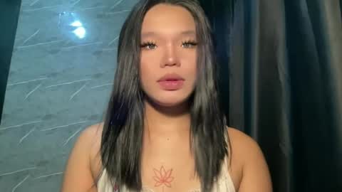 Ms. Tiara online show from June 18, 8:03 am