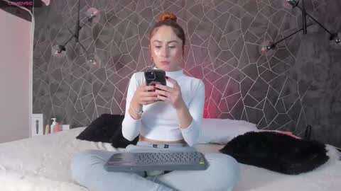 Snapshot of tiarha_18 chatting on January 16, 6:50 am TIARHA 18 online show from January 16, 6:50 am