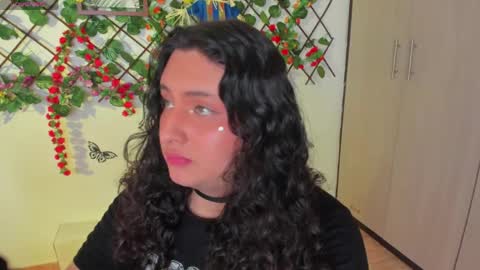 tich___ online show from May 31, 5:42 pm