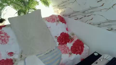 Snapshot of ticklish_pinayclit chatting on July 18, 8:18 am VictoriaSEPARATED FOR 15YEARS online show from July 18, 8:18 am