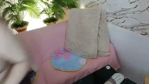 Snapshot of ticklish_pinayclit chatting on August 1, 1:05 am VictoriaSEPARATED FOR 15YEARS online show from August 1, 1:05 am