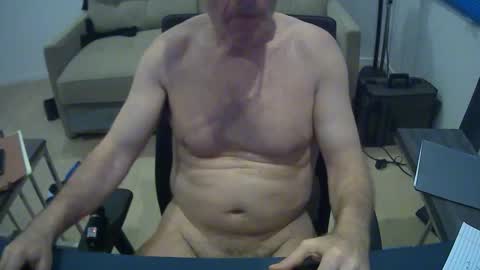JustMe online show from March 31, 1:33 pm