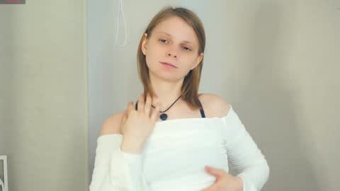 Lily online show from March 10, 8:41 am