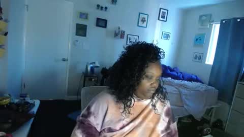 Tierra Henri online show from October 18, 4:52 pm