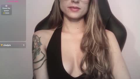 Tifanny online show from November 12, 9:25 pm