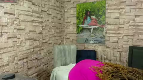 Snapshot of tifanny_fiire chatting on June 18, 11:47 am leidy online show from June 18, 11:47 am