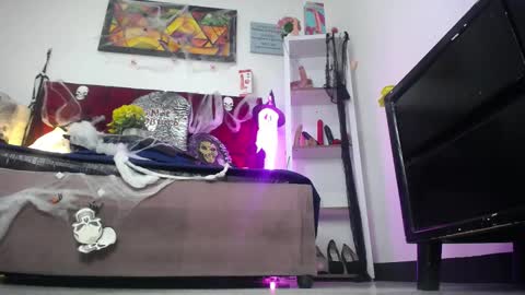 Tifanny Nails  online show from October 23, 12:26 pm