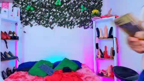 Tifanny Nails  online show from June 13, 1:20 pm