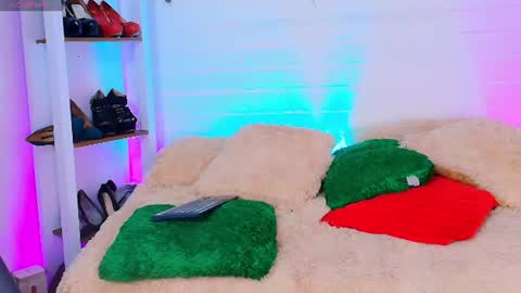 Tifanny Nails  online show from June 25, 6:34 pm