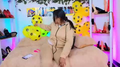 Tifanny Nails  online show from July 7, 7:29 pm