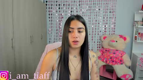 Snapshot of tifany_tay2 chatting on June 14, 5:42 am hey am julietha online show from June 14, 5:42 am