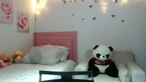 Snapshot of tifanycoopers chatting on March 4, 10:54 am Tifany online show from March 4, 10:54 am