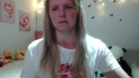 Snapshot of tifanycoopers chatting on March 6, 10:45 am Tifany online show from March 6, 10:45 am