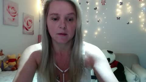 Snapshot of tifanycoopers chatting on March 12, 11:16 am Tifany online show from March 12, 11:16 am