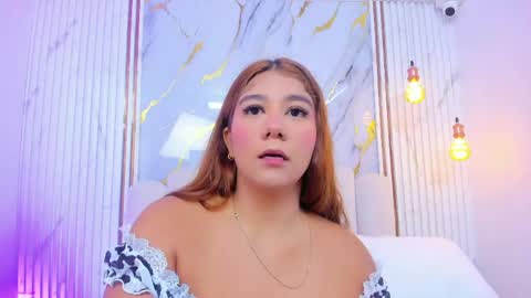Snapshot of tifanyhills chatting on June 4, 8:37 pm Tifany online show from June 4, 8:37 pm
