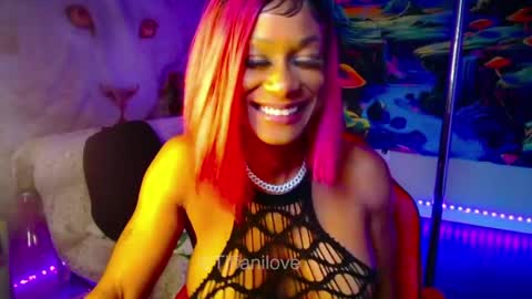 Snapshot of tiffanilove chatting on May 30, 11:18 am Tiffani Love online show from May 30, 11:18 am