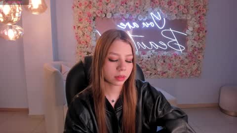 Tiffanny Sins online show from March 28, 4:01 am