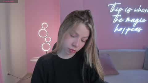 Snapshot of tiffannysins chatting on June 9, 2:56 am Tiffanny Sins online show from June 9, 2:56 am