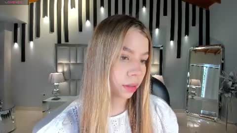 Snapshot of tiffannysins chatting on June 14, 4:53 pm Tiffanny Sins online show from June 14, 4:53 pm